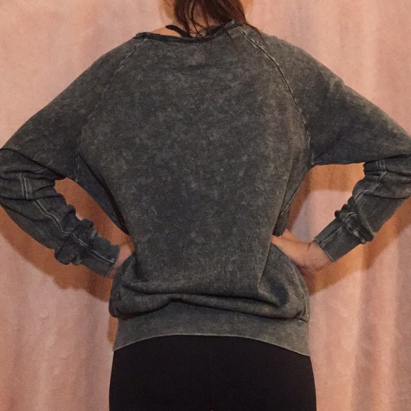Distressed gray pullover - Picture 2 of 2